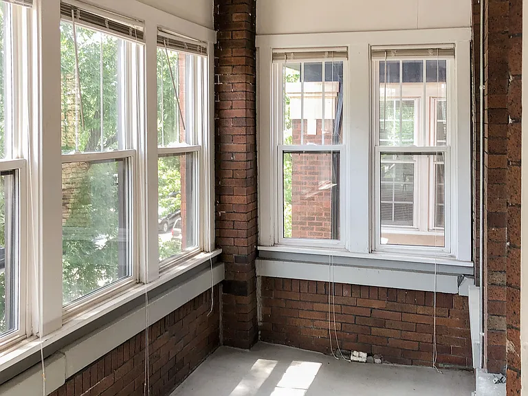 1440 W Addison St #2 — Photo 6