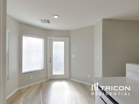 4th image of 2732 Sunrise Day Ct