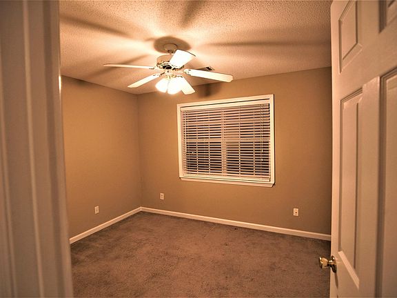 4th image of 4770 Brookwood Dr