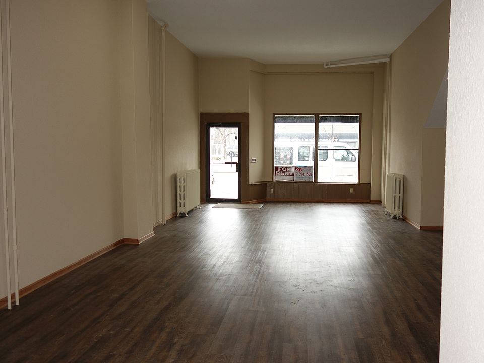 1st image of 298 University Ave W #298