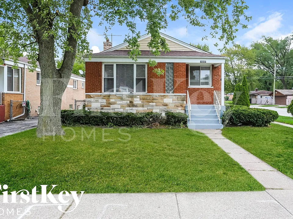 14347 Woodlawn Ave