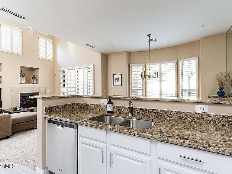 16420 N Thompson Peak Pkwy #1049 — Photo 10