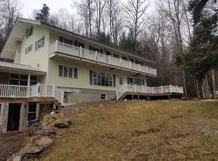 7 Waldwinkle Rd, East Dover, VT 05356