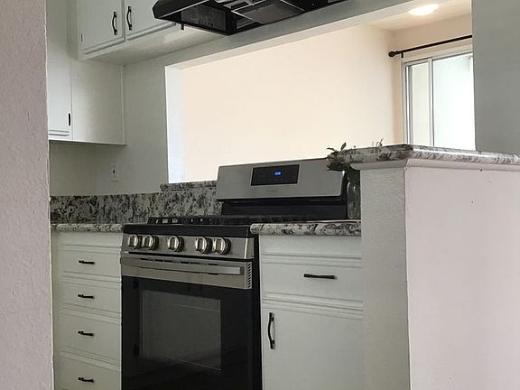 3rd image of 90 N Michigan Ave APT 206