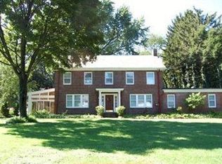 2038 White Pond Dr, Akron, OH 44313