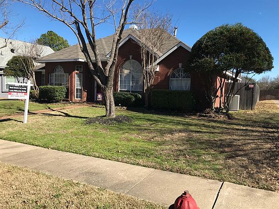 3rd image of 7920 Arlie Ln