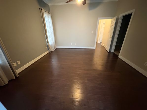 4665 Clubview Dr