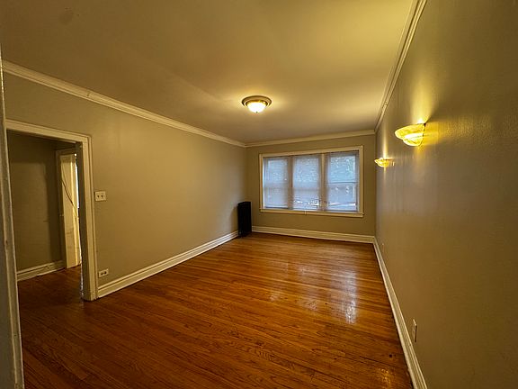 4th image of 3834-40 W Palmer St