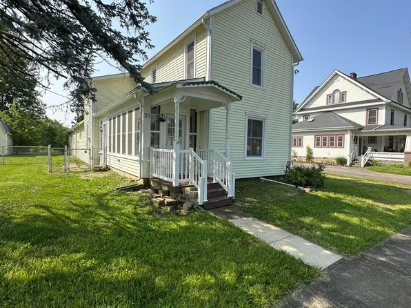 35 Landrum Ave, Centerburg, OH 43011