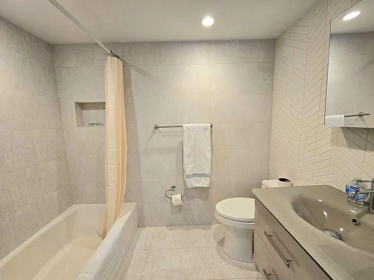 50 SE 12th St #2260 — Photo 18