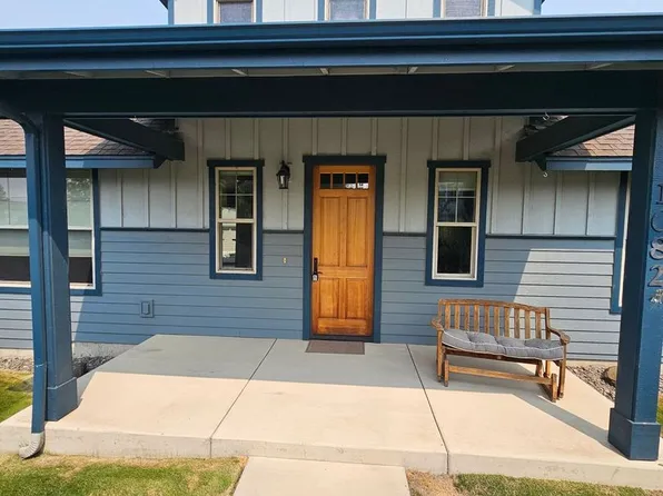 1082 SE Yarrow Ave, Madras, OR 97741
