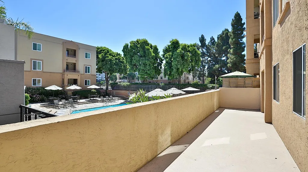 Building Photo - 8889 Caminito Plaza Centro #7128