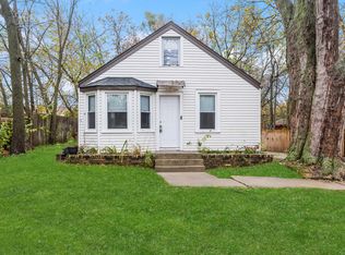 2915 Parkside Ave, McHenry, IL 60051