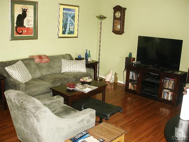 2nd image of 377 Somerset Cir