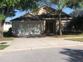 1304 Kellogg Dr, Tavares, FL 32778
