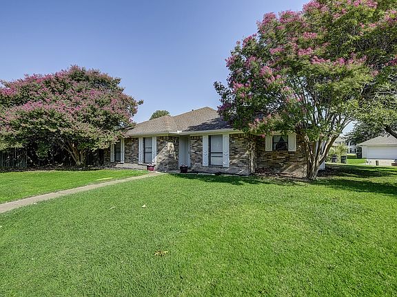 2nd image of 2309 Twilight Cir