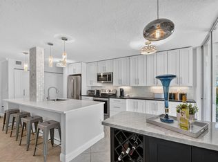 103 Half Moon Cir APT C1, Hypoluxo, FL 33462