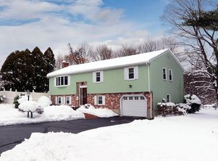 25 Oak Ridge Way, Shrewsbury, MA 01545