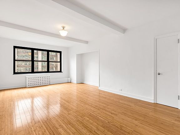 3rd image of 310 E 44th St #*11*17