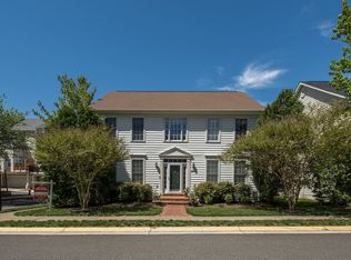 5371 Chieftain Cir, Alexandria, VA 22312