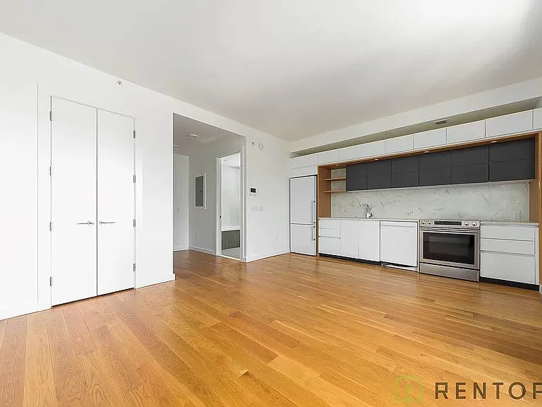 41-15 23rd St #501H — Photo 4