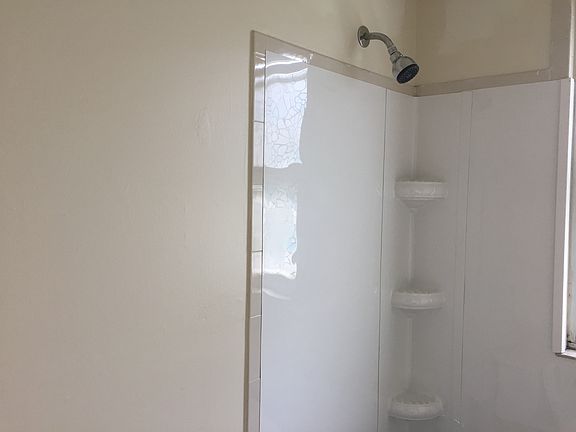 4th image of 3905 W Overlea Ave