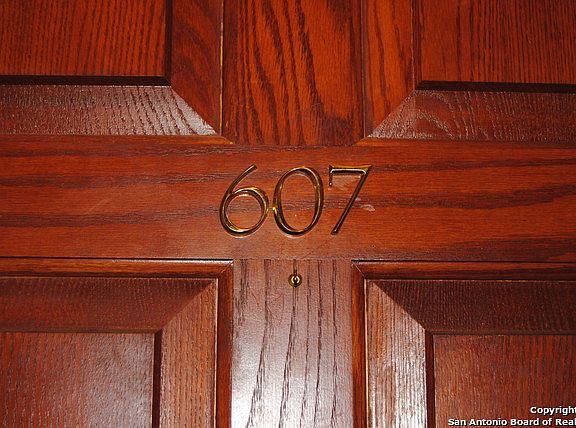 3rd image of 1 Towers Park Ln APT 607