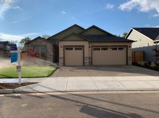 1235 Autumn Blvd, Woodburn, OR
