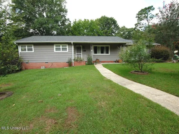 1211 Carter Dr, Hattiesburg, MS 39402