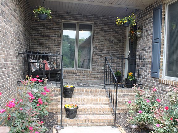 2nd image of 171 Woodcrest Dr