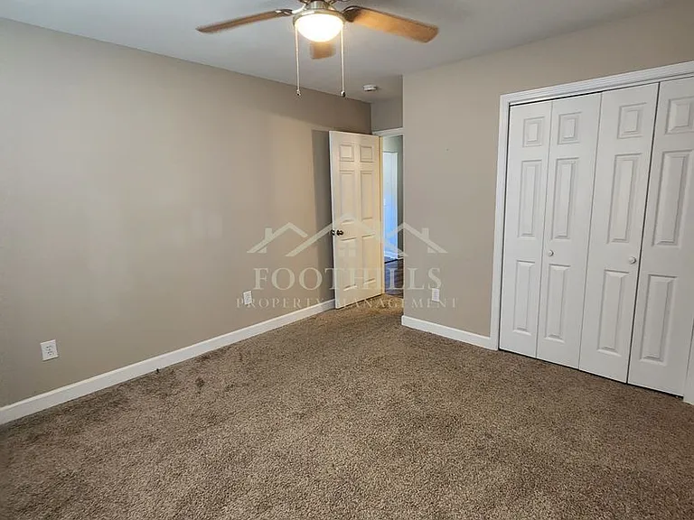 613 N Pointe Crk — Photo 10