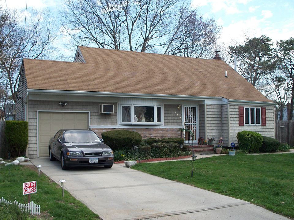 1st image of 107 S 31st St