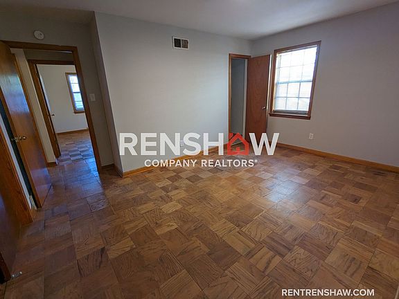 4th image of 3131 Curtis St