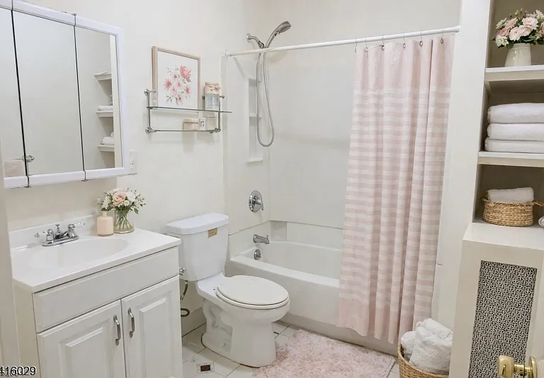 254 W Franklin St #2 — Photo 6