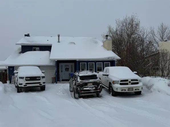 185 W Oaks Bay, Wood Buffalo, AB T9K 1P9