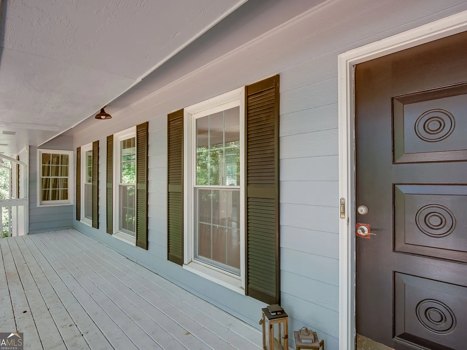3 bed, 2.0 bath, 2044 sqft, $2,995 — Photo 2