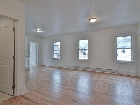 2nd image of 1154 Northampton St #3