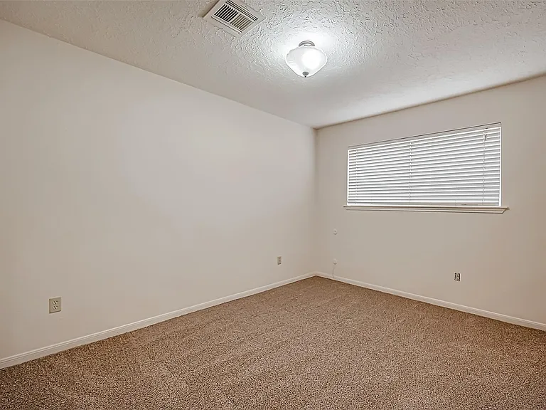 10607 Silkwood Dr — Photo 26