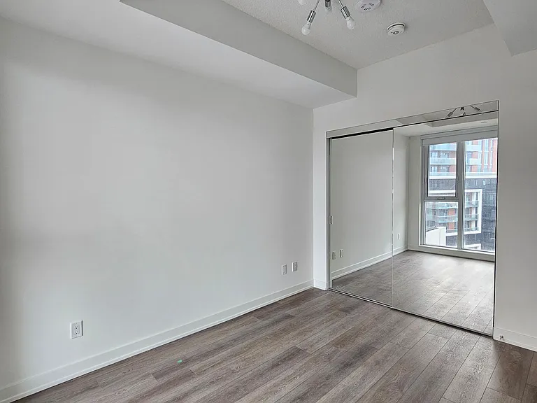 292 Verdale Cross #1513B — Photo 7