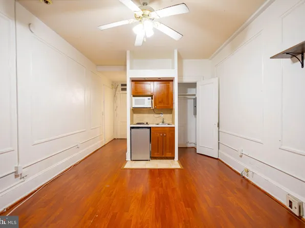 1324 Locust St APT 720, Philadelphia, PA 19107