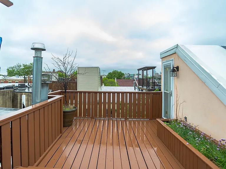 626 S Clifton St — Photo 12