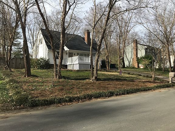 2nd image of 8113 Park Vista Cres