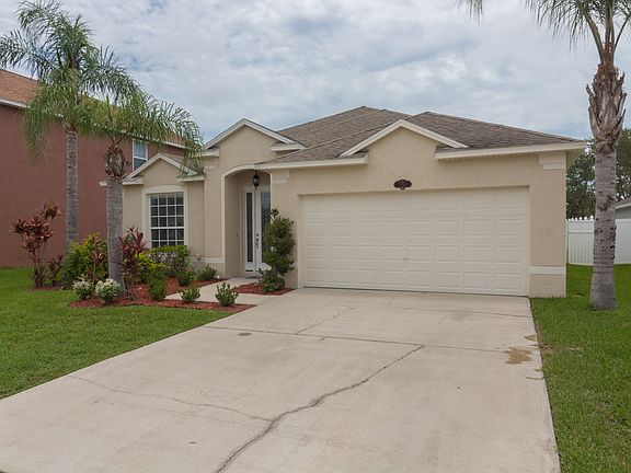 3rd image of 324 Sedgewood Cir