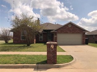 2732 SE 94th St, Moore, OK 73160