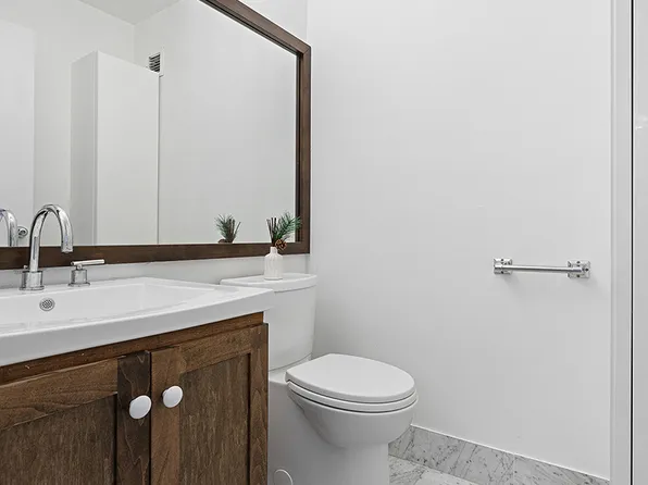 311 East 38th Street 12B image 8 of 9