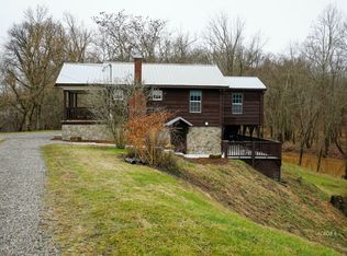 27 Henson Rd, Gallipolis, OH 45631