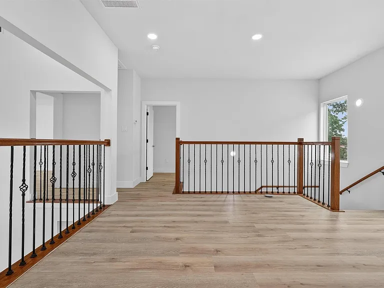 1067 Ferguson Way — Photo 24