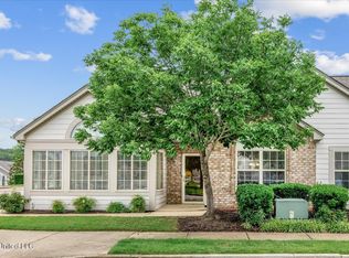 8761 Parkview Oaks Cir, Olive Branch, MS 38654