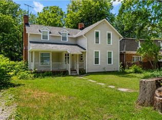 889 Grayton Rd, Berea, OH 44017