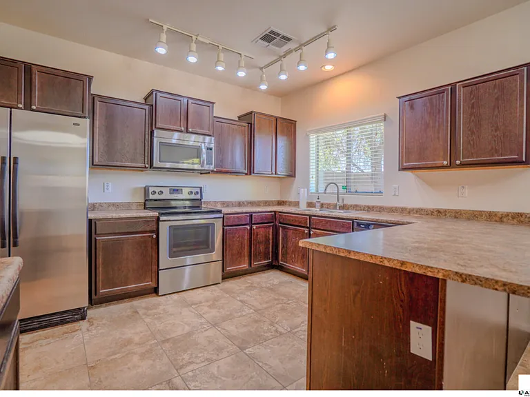 10225 W Camelback Rd #28 — Photo 9